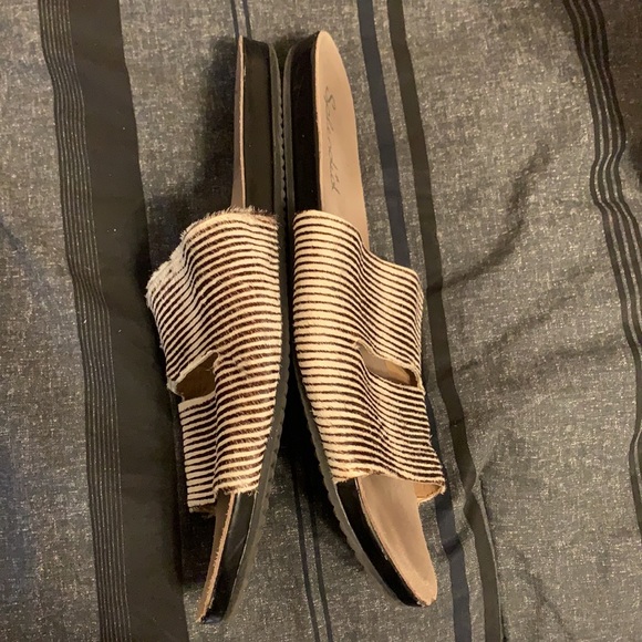 Anthropologie Splendid Telluride slides - Picture 3 of 5